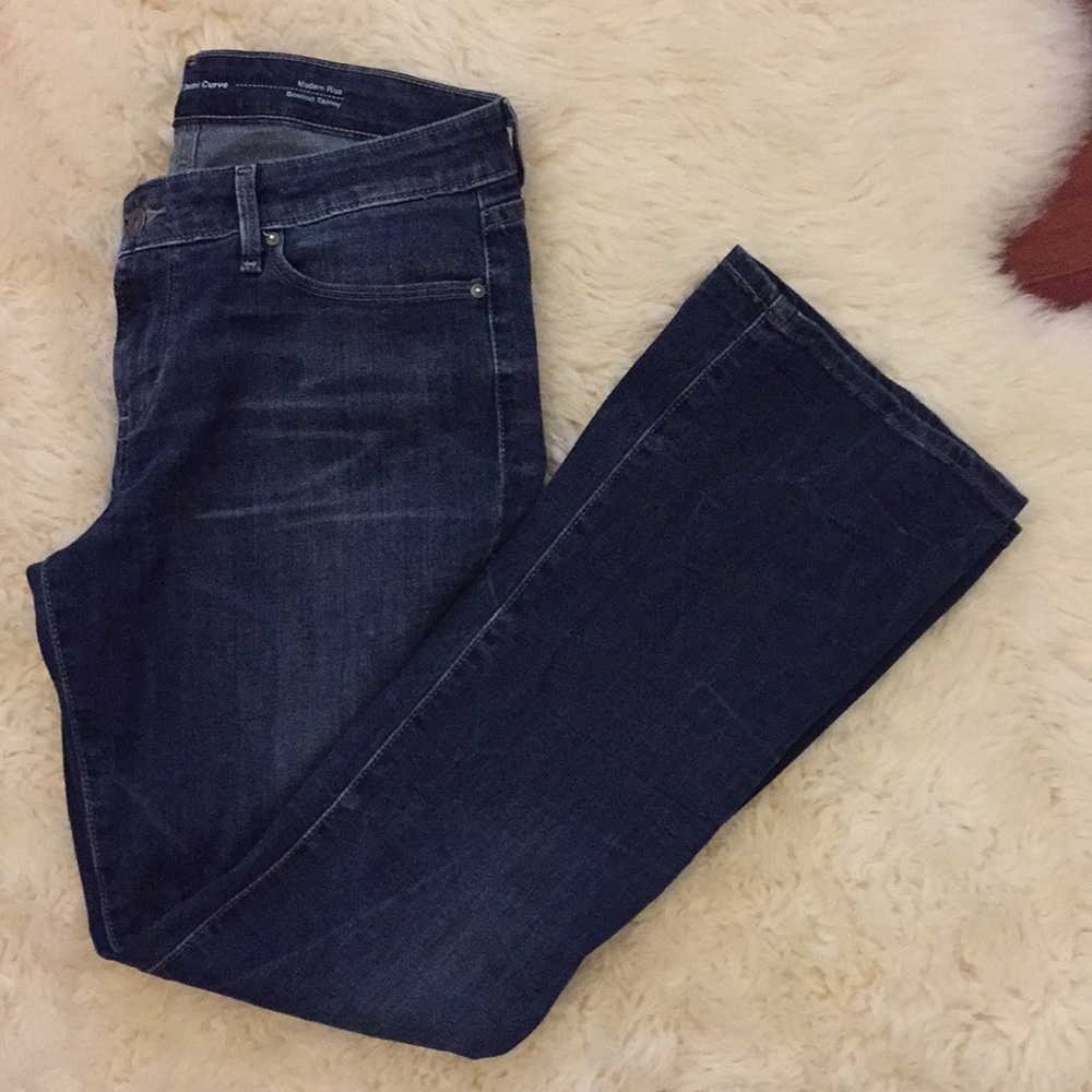 Levi’s Mid-Rise Bootcut Skinny